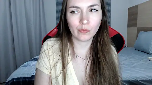Snapshot of Naughty_Annn chatting on June 14, 2:24 am Naughty Annn online show from June 14, 2:24 am