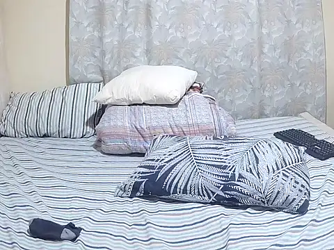 slender sweet online show from April 14, 12:43 pm