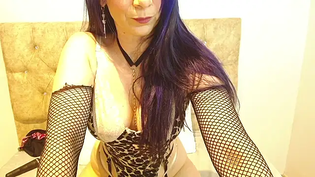 Snapshot of Alettalovee chatting on January 17, 7:49 pm Alettalovee online show from January 17, 7:49 pm