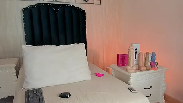 samara warren online show from December 3, 3:00 pm