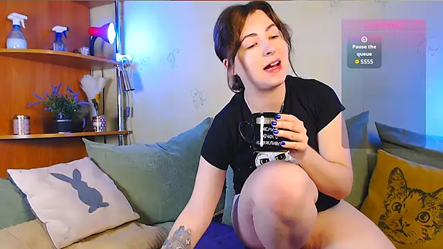 Caroline1995 online show from October 27, 8:15 am