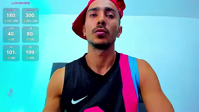 Snapshot of steven_hott8 chatting on February 10, 8:41 pm steven hott8 online show from February 10, 8:41 pm