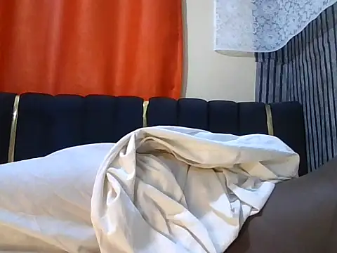 Snapshot of Prety_petty chatting on June 29, 7:24 pm Prety petty online show from June 29, 7:24 pm