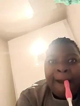 Snapshot of Yours_faithfully1 chatting on November 2, 5:45 am Yours faithfully1 online show from November 2, 5:45 am