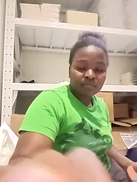 Snapshot of Yours_faithfully1 chatting on November 24, 5:13 pm Yours faithfully1 online show from November 24, 5:13 pm