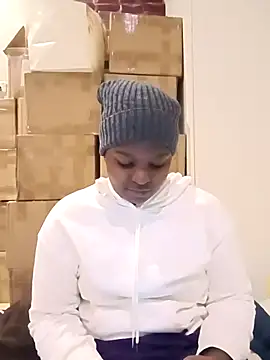 Snapshot of Yours_faithfully1 chatting on December 21, 10:17 am Yours faithfully1 online show from December 21, 10:17 am