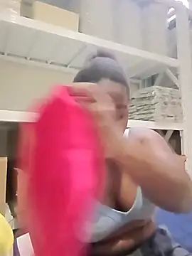 Snapshot of Yours_faithfully1 chatting on November 28, 11:54 am Yours faithfully1 online show from November 28, 11:54 am