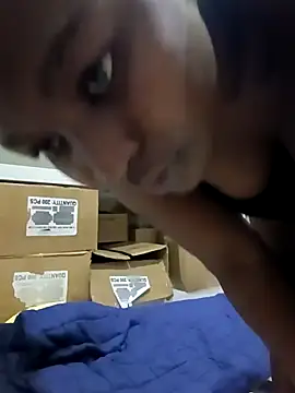 Snapshot of Yours_faithfully1 chatting on November 23, 11:31 am Yours faithfully1 online show from November 23, 11:31 am