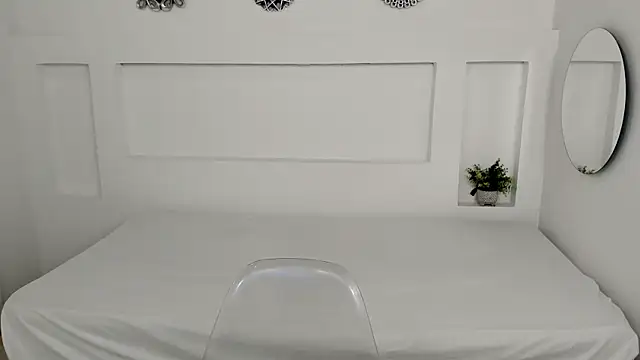 AliceRoss0 online show from March 15, 11:40 am