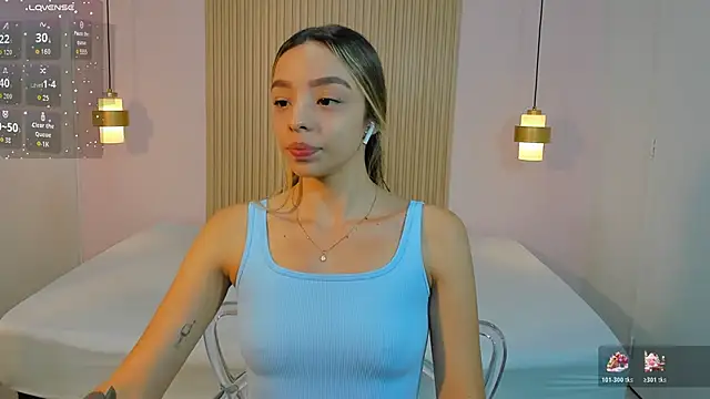 Snapshot of AliceRoss0 chatting on January 11, 5:42 pm AliceRoss0 online show from January 11, 5:42 pm