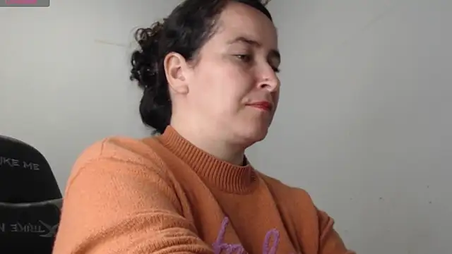 Snapshot of carla_slut_outlimits chatting on June 18, 12:42 am carla slut outlimits online show from June 18, 12:42 am