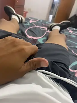 Snapshot of pideloquequieras2024 chatting on December 6, 10:46 pm pideloquequieras2024 online show from December 6, 10:46 pm