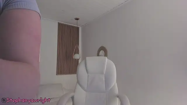 TiffanyWright online show from November 18, 11:57 am