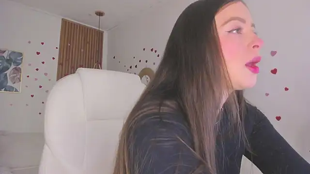 TiffanyWright online show from March 26, 1:31 pm