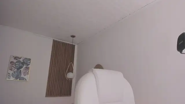 TiffanyWright online show from February 5, 1:29 pm