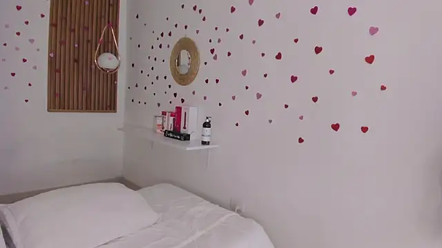 TiffanyWright online show from March 5, 1:19 pm