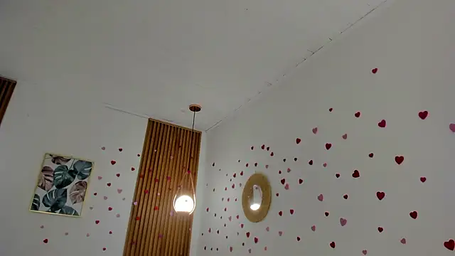 TiffanyWright online show from March 3, 1:29 pm