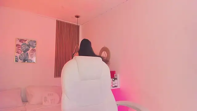 TiffanyWright online show from December 16, 1:26 pm