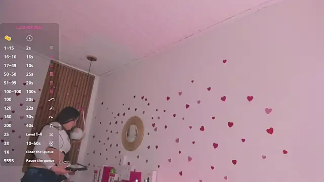 TiffanyWright online show from March 31, 1:35 pm