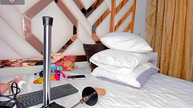 CintiaVega online show from November 5, 11:57 am