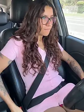 ValeriEvan online show from April 4, 2:45 pm