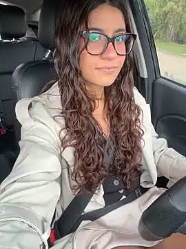 ValeriEvan online show from March 2, 8:05 pm