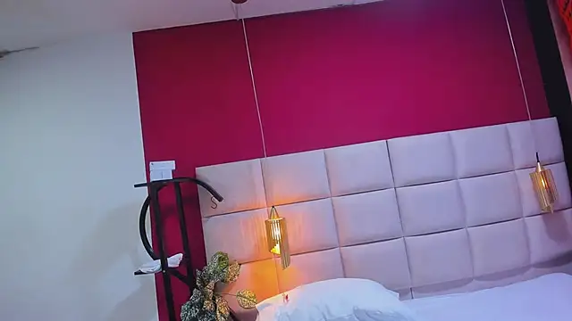 Amberluy online show from March 31, 9:06 pm