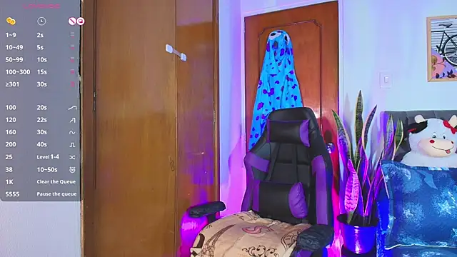 Cassie fletcher  online show from November 21, 12:53 am