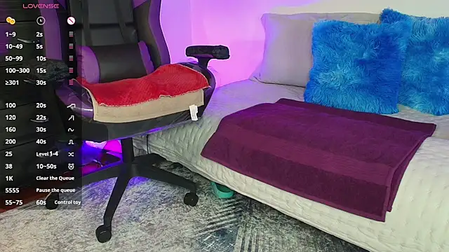 Cassie fletcher  online show from October 12, 5:20 am