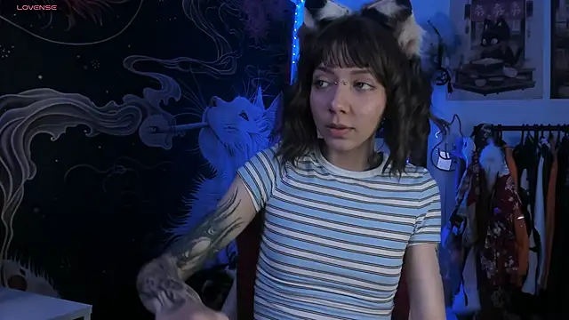 Alicedangerrr online show from April 14, 4:28 am