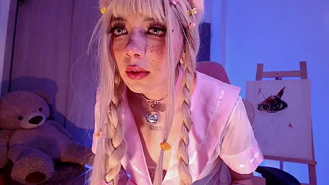 Alicedangerrr online show from September 22, 1:44 am