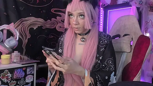 Alicedangerrr online show from May 2, 1:33 am