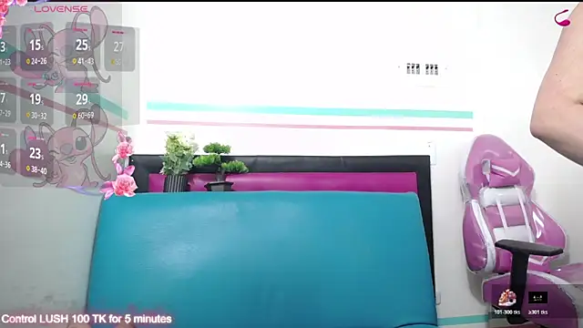 Snapshot of kambelroche chatting on June 9, 12:17 pm kambelroche online show from June 9, 12:17 pm