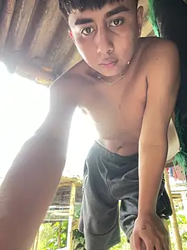 Snapshot of FlpGmz chatting on February 27, 6:52 pm FlpGmz online show from February 27, 6:52 pm