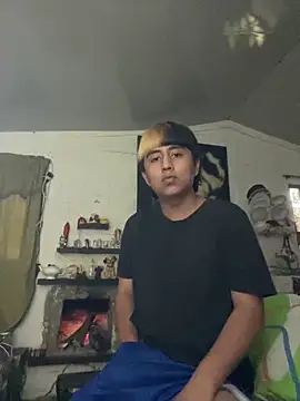 Snapshot of FlpGmz chatting on October 31, 7:54 pm FlpGmz online show from October 31, 7:54 pm