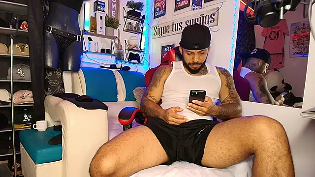 Leenar Key online show from March 5, 3:19 pm