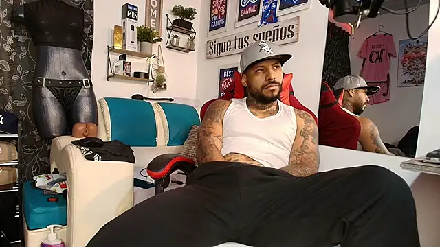 Leenar Key online show from January 15, 9:56 am