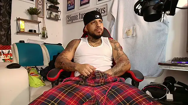 Leenar Key online show from November 15, 12:53 pm