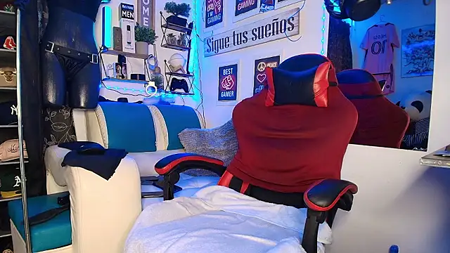 Leenar Key online show from February 26, 1:00 pm