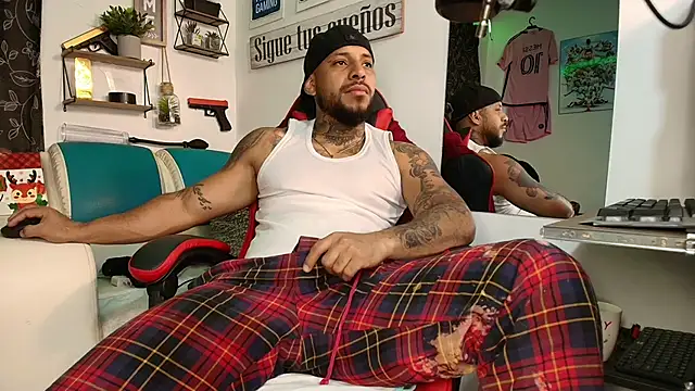 Leenar Key online show from November 11, 3:18 pm