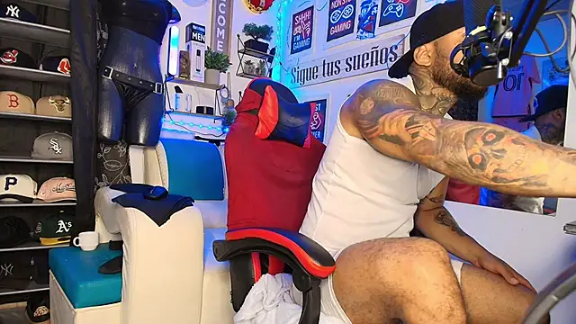 Leenar Key online show from March 6, 2:56 pm