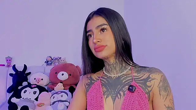 Snapshot of shadowcatt_ chatting on October 3, 4:52 pm shadowcatt online show from October 3, 4:52 pm