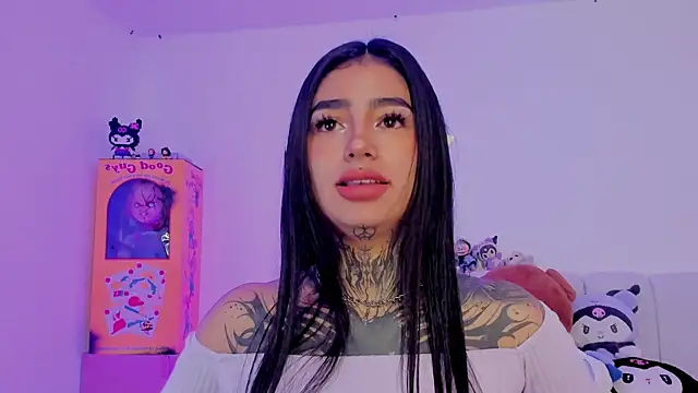 Snapshot of shadowcatt_ chatting on October 6, 7:03 pm shadowcatt online show from October 6, 7:03 pm