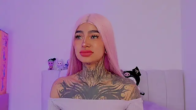 Snapshot of shadowcatt_ chatting on November 2, 4:12 pm shadowcatt online show from November 2, 4:12 pm