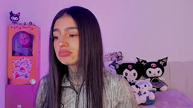 Snapshot of shadowcatt_ chatting on October 24, 11:15 pm shadowcatt online show from October 24, 11:15 pm