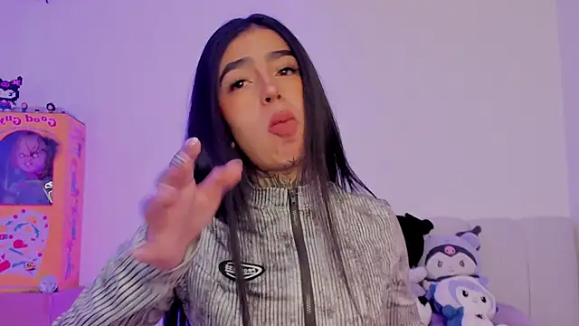 Snapshot of shadowcatt_ chatting on October 18, 5:15 pm shadowcatt online show from October 18, 5:15 pm