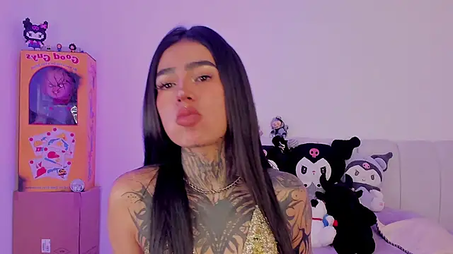 Snapshot of shadowcatt_ chatting on October 28, 8:52 pm shadowcatt online show from October 28, 8:52 pm