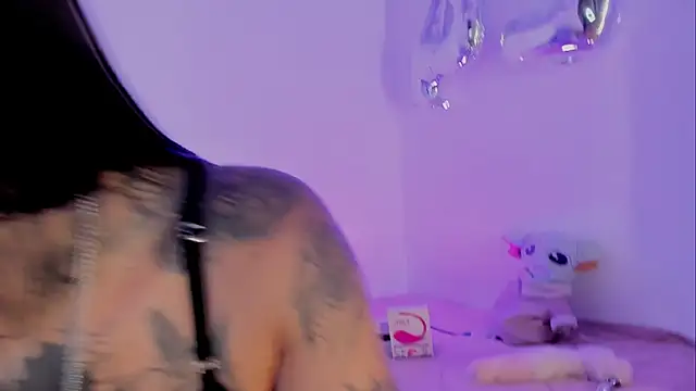 Snapshot of shadowcatt_ chatting on January 17, 8:55 pm shadowcatt online show from January 17, 8:55 pm