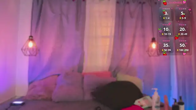 Snapshot of Wild_lilhy chatting on September 28, 7:32 pm Wild lilhy online show from September 28, 7:32 pm