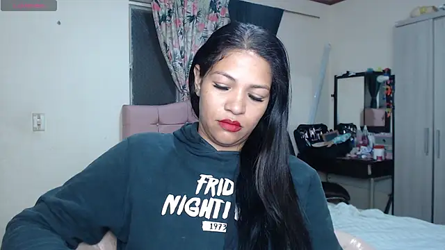 Snapshot of makennaa_ chatting on July 20, 10:39 am makennaa online show from July 20, 10:39 am